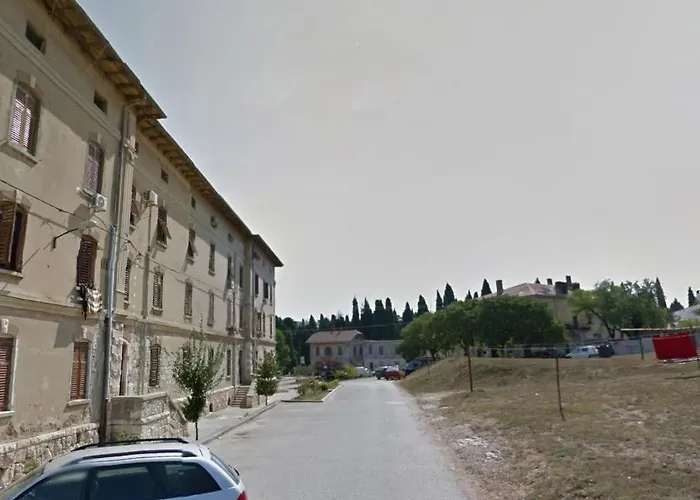 With A Parking Space - 14533 Appartement