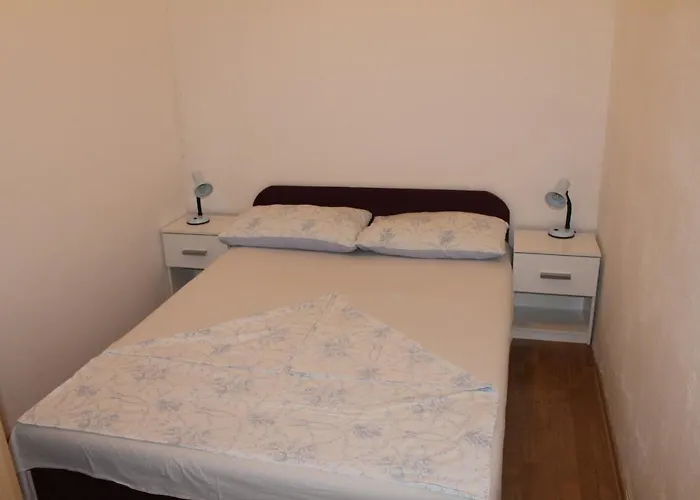 With A Parking Space - 14533 * Pula